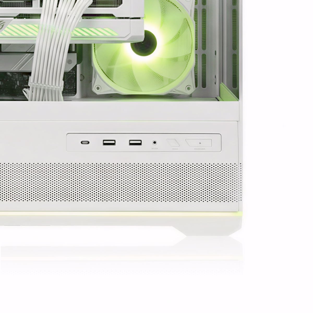 Detal komputera EVO WHITE V9 z procesorem AMD Ryzen i kartą GeForce