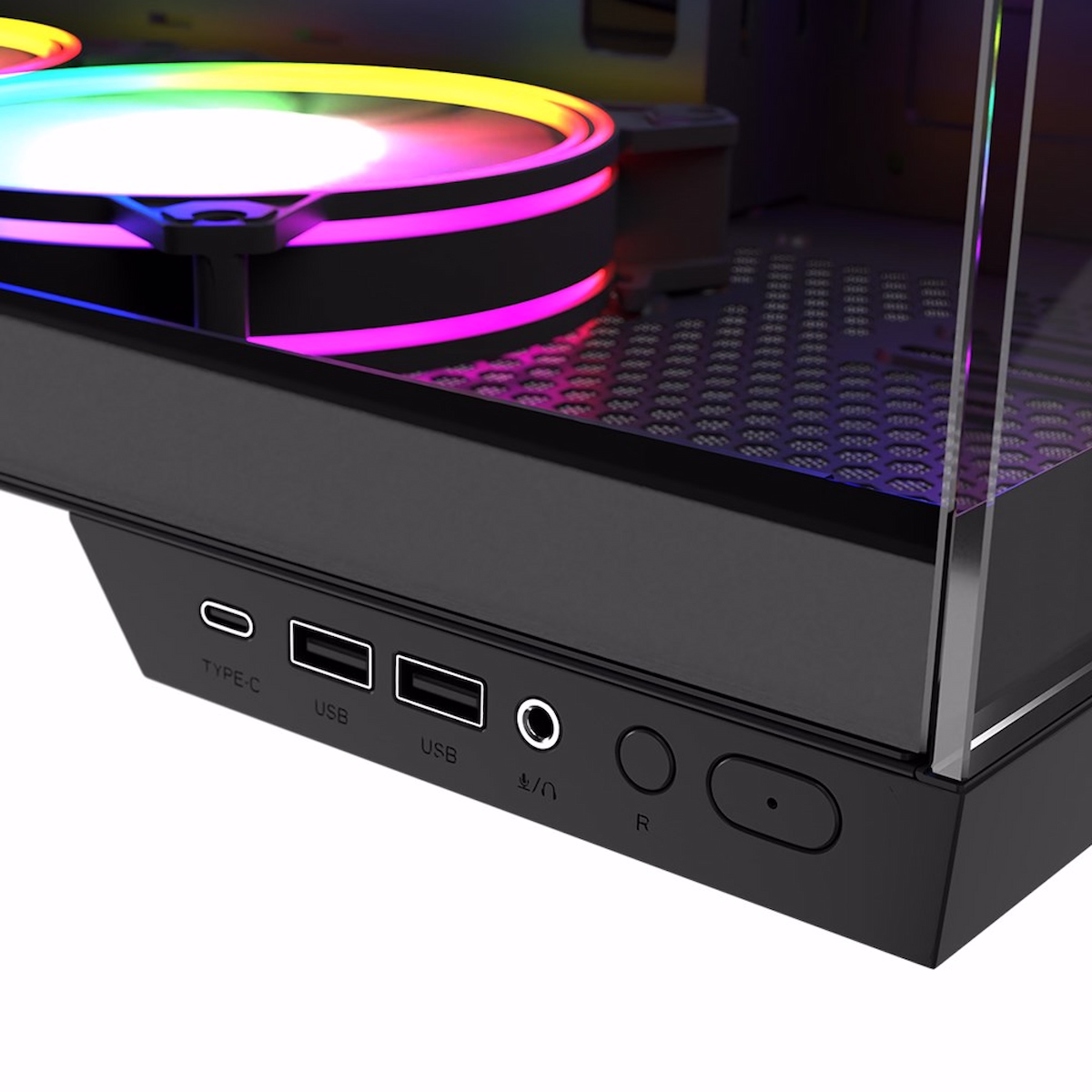 Komputer FURY ULTRA z łatwym dostępem do złączy do codziennego użytkowania