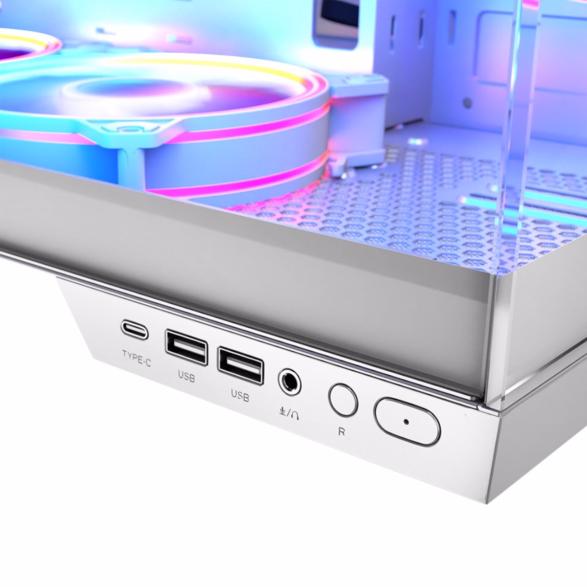 Komputer WHITE FURY z łatwym dostępem do złączy